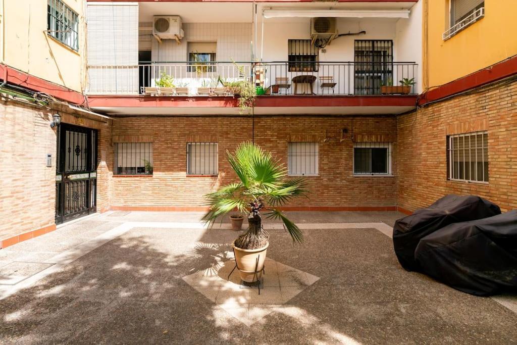 Triana Home Sevilla Bagian luar foto