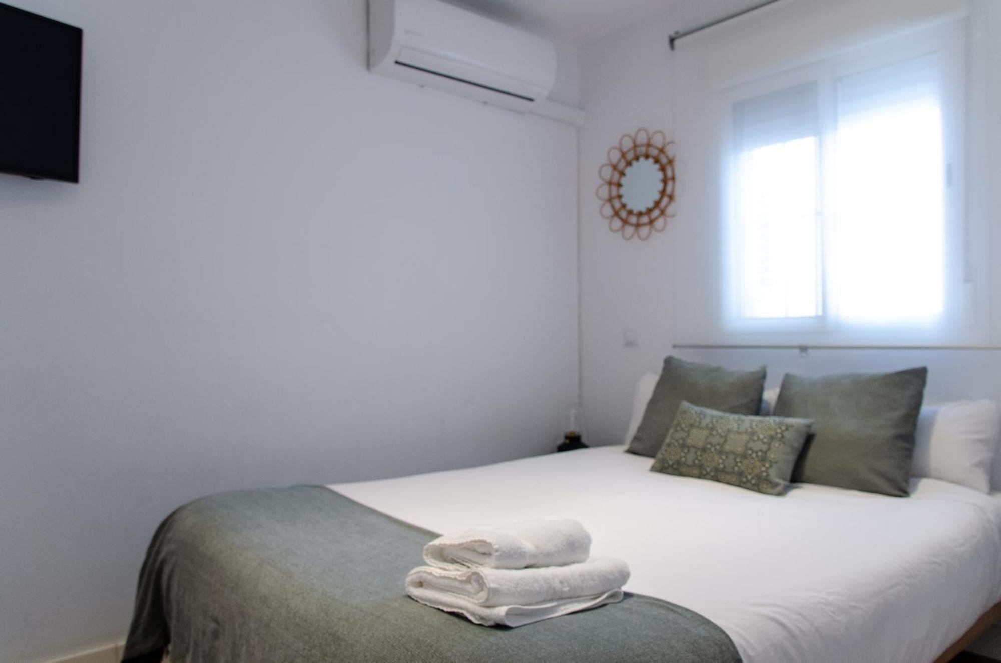 Triana Home Sevilla Bagian luar foto