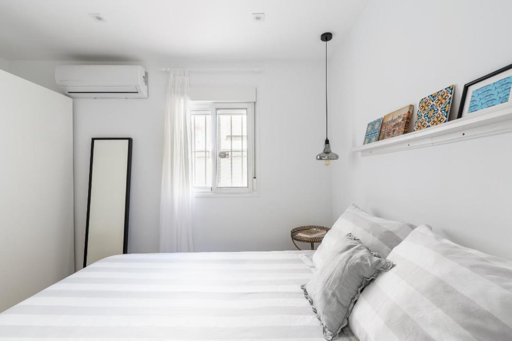 Triana Home Sevilla Bagian luar foto